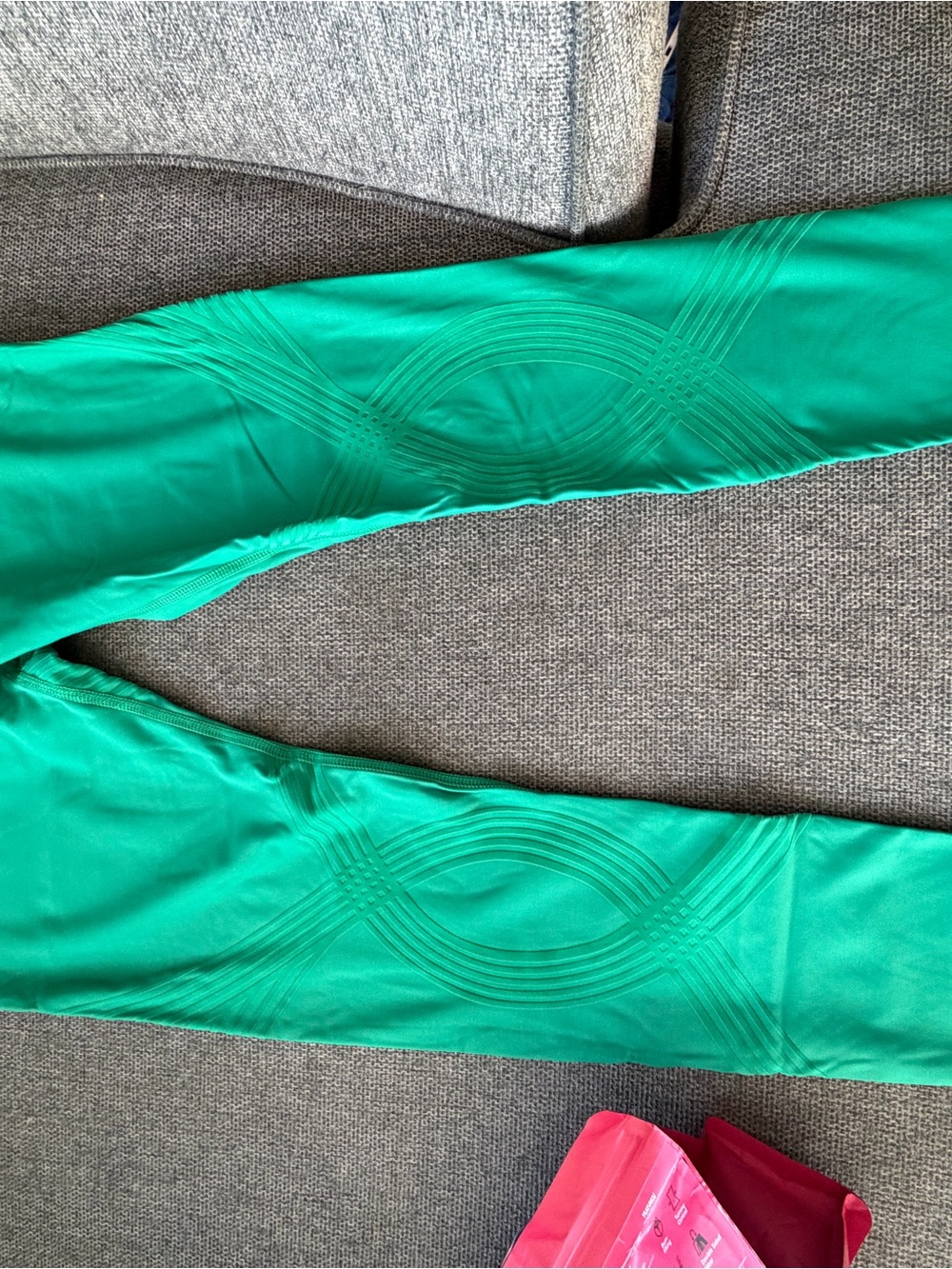 Women’s Green Patterned Stretch fanka leggings.